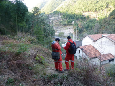 登高處核對圖紙